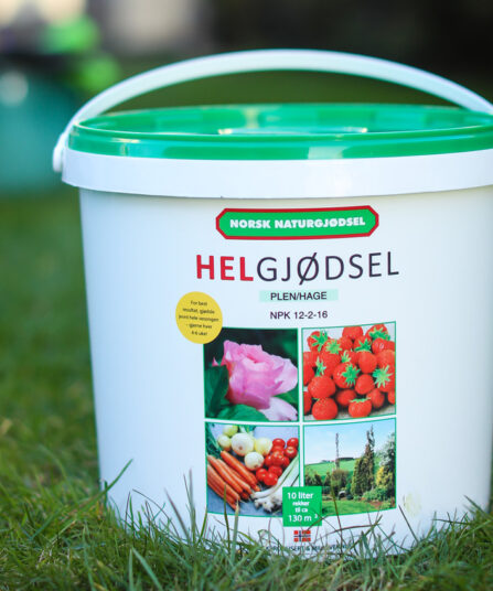 Helgjødsel fra norsk naturgjødsel 10 liters bøtte Lier Planteland gartneri og hagesenter